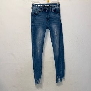 S.O.N.G. Women’s Ripped Skinny Jeans Size 1/25 Dark Wash High Rise Skinny Ankle